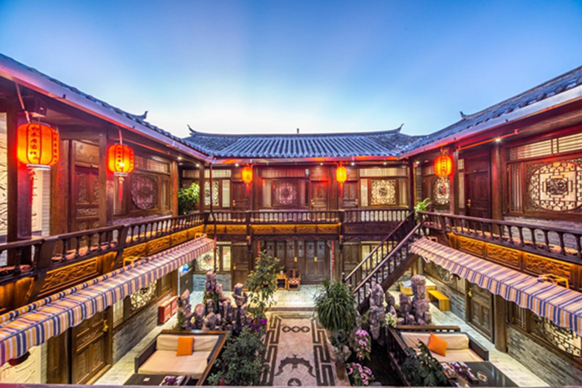 He Mu Ju Inn Zhongyi Branch Lijiang  Esterno foto
